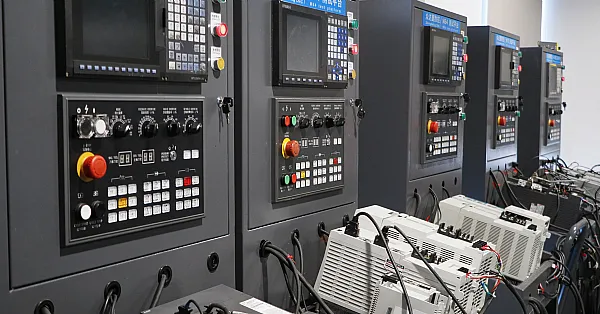 Acquista Banchi prova Mitsubishi: Sistemi 64, M70, M80 per il collaudo degli azionamenti