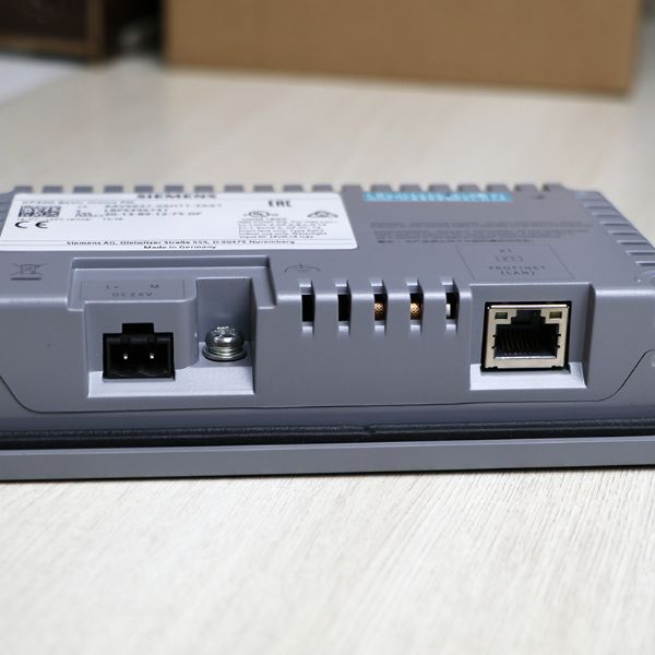 6AV6647-0AH11-3AX1 - 61674